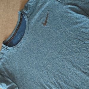 Nike T-Shirt
